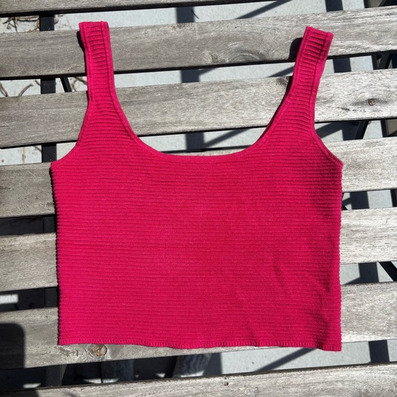 ✨ 2 For 15✨ Hot Pink Ribbed Cropped Tank Top - Picture 4 of 4